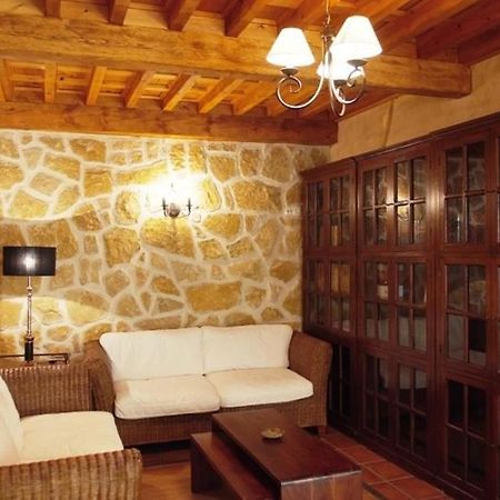 La Casona De Dona Petra Hotel Villarmentero de Campos Bagian luar foto