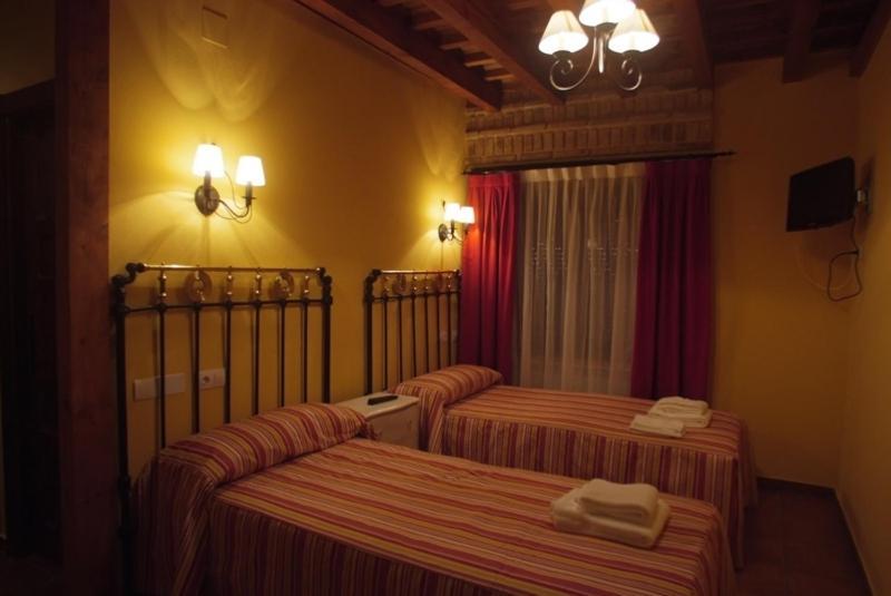La Casona De Dona Petra Hotel Villarmentero de Campos Ruang foto