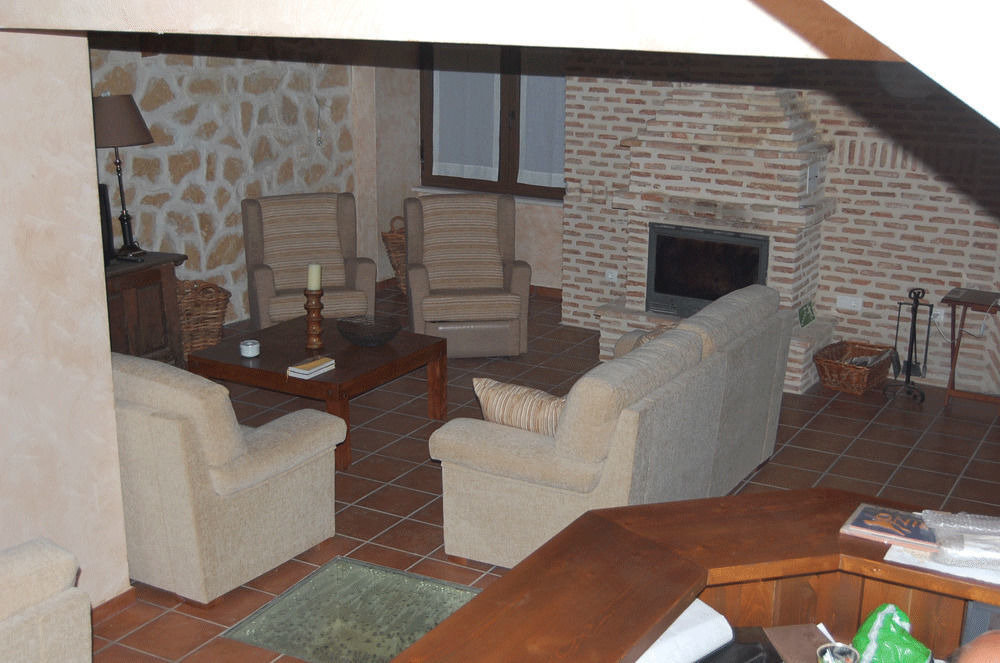 La Casona De Dona Petra Hotel Villarmentero de Campos Bagian luar foto